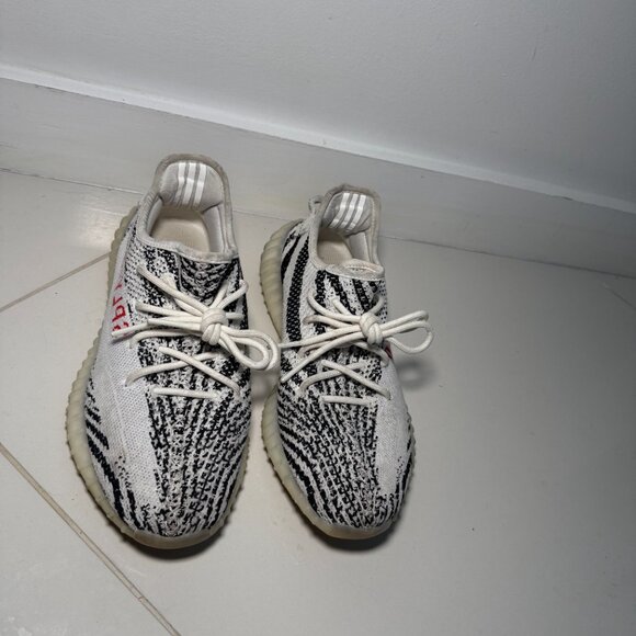 Adidas Yeezy Boost 350 V2 Zebra – Men’s 8.5 / Women’s 10 - Picture 4 of 9